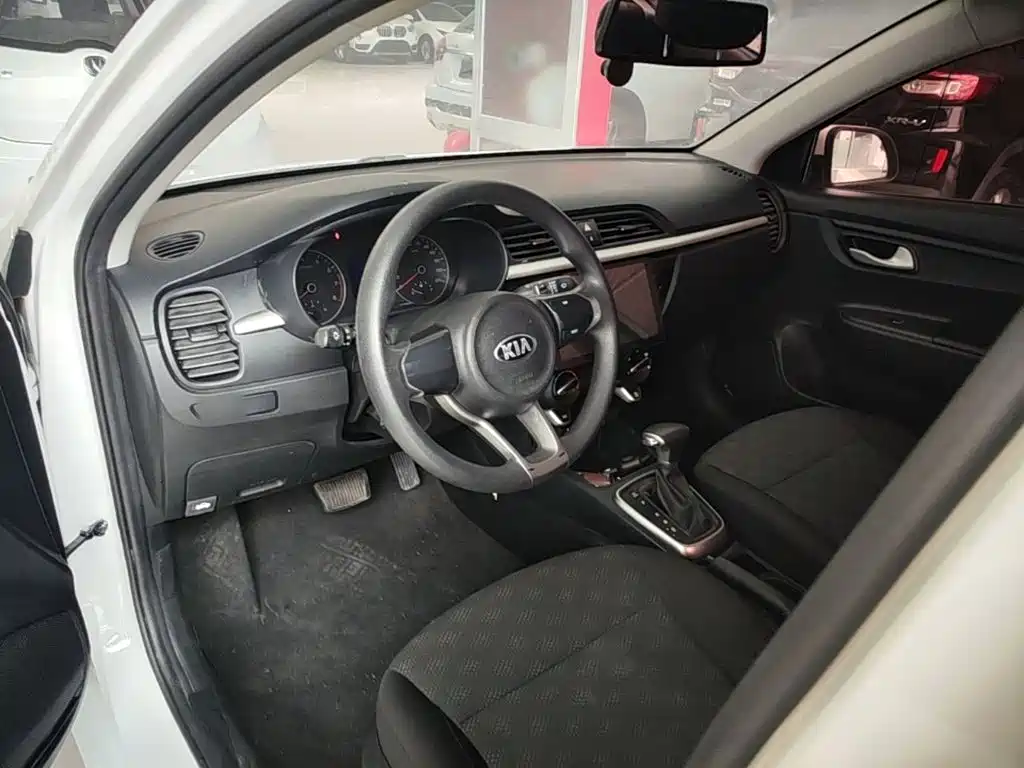 Kia K2 2018 2017 Sedan 1.4L AT GLS