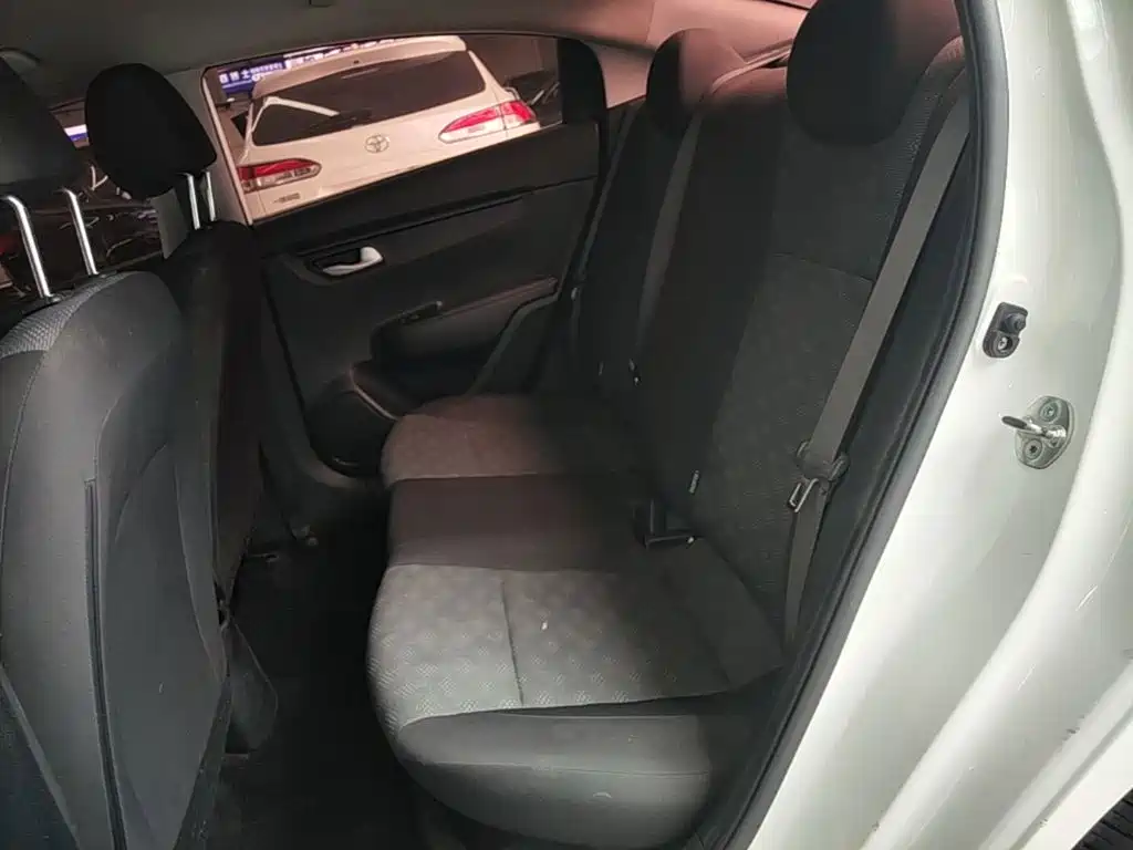 Kia K2 2018 2017 Sedan 1.4L AT GLS