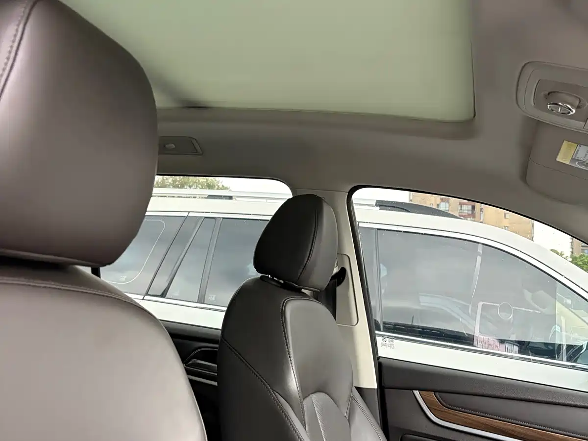Roewe RX8 2018 2018 30T Intelligent Internet 4WD Supreme Edition