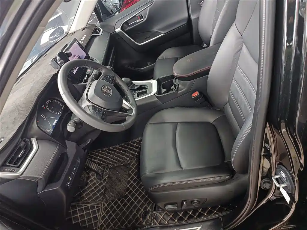 Toyota RAV4 Rongfang 2023 2.0L CVT FWD Style Plus Edition фото 15
