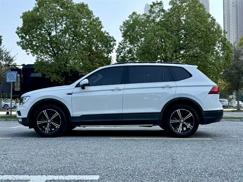 Volkswagen Tiguan L 2019 330TSI Automatic 2WD Trend Edition China VI фото 12