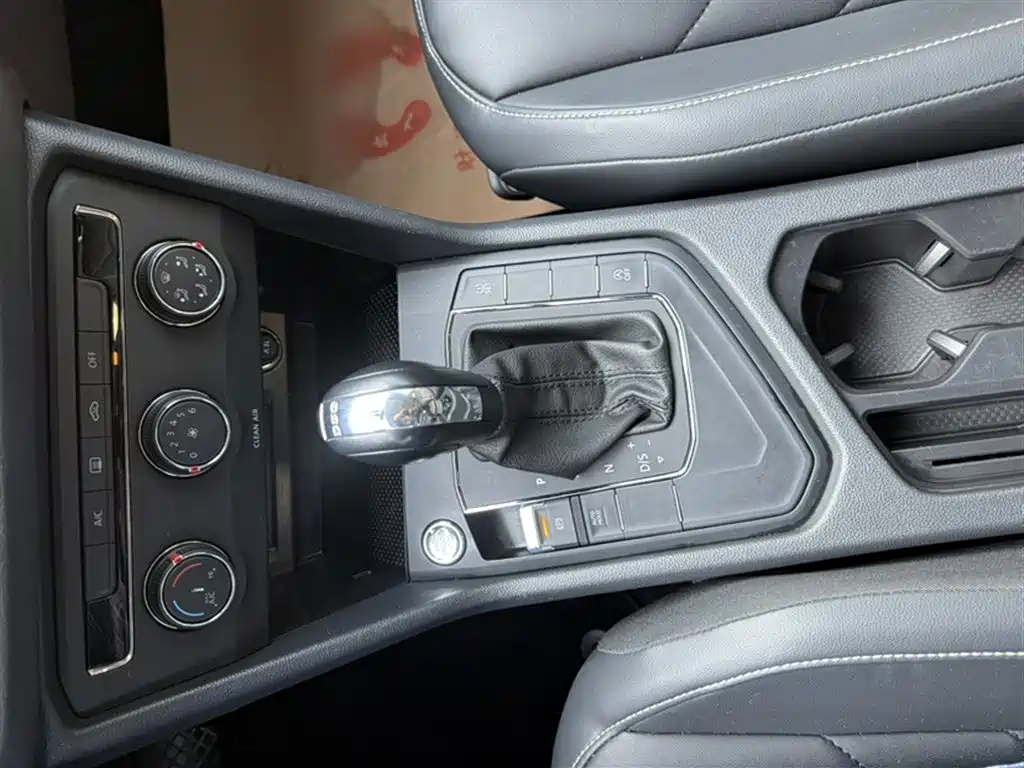 Volkswagen Tiguan L 2019 330TSI Automatic 2WD Trend Edition China VI фото 9
