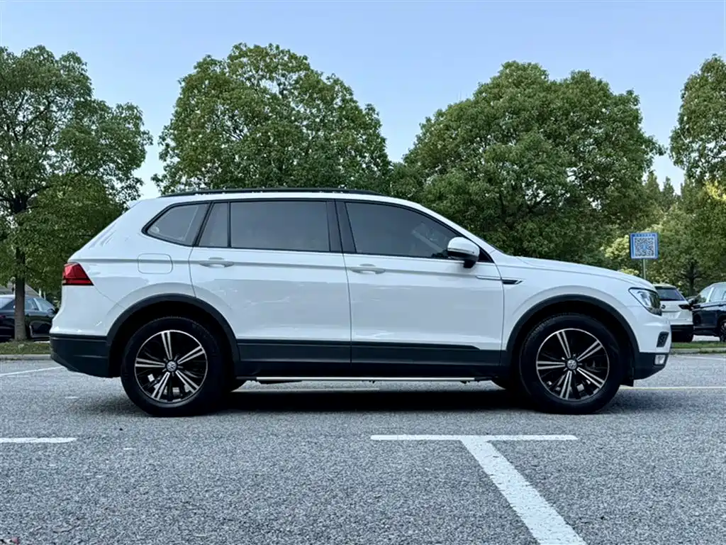 Volkswagen Tiguan L 2019 330TSI Automatic 2WD Trend Edition China VI фото 13