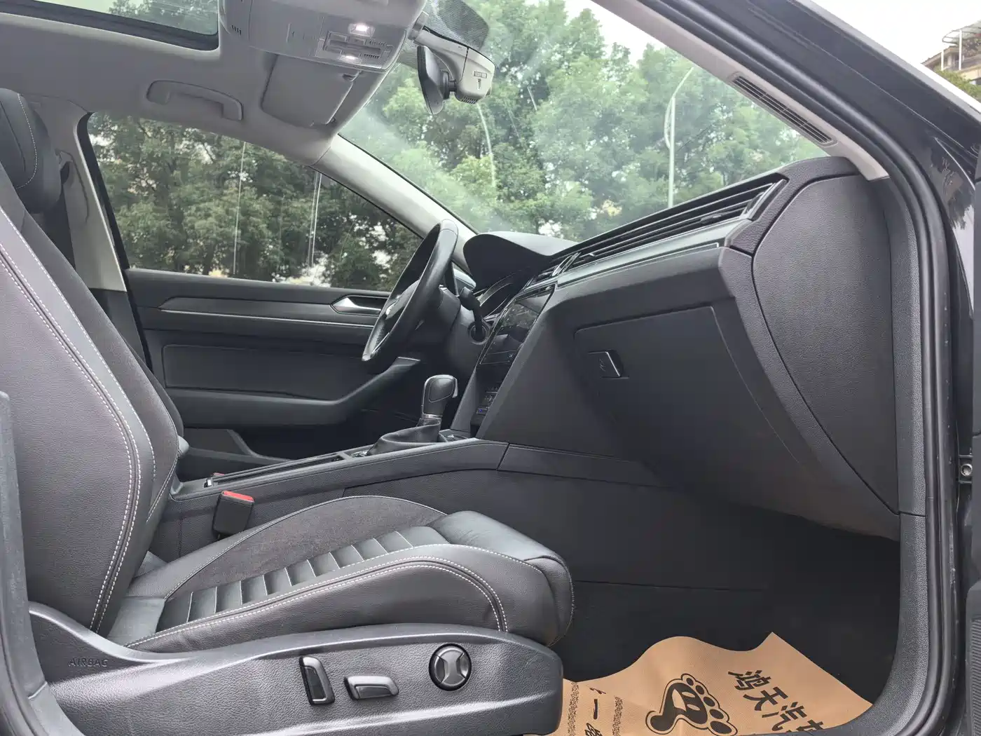 Volkswagen Magotan 2020 330TSI DSG Leading фото 10