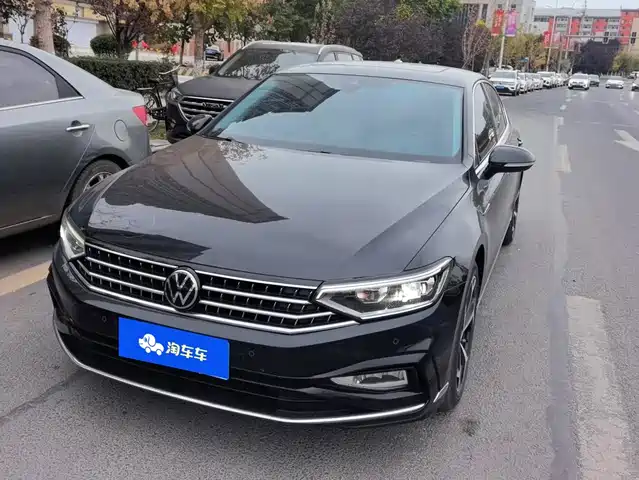 Volkswagen Magotan 200 2-Millionth Edition, 330TSI DSG, Люкс