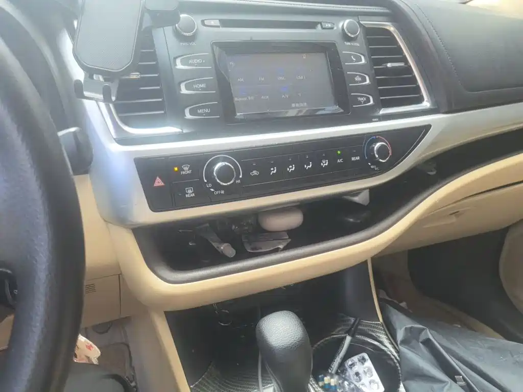 Фото 9 - Toyota Highlander