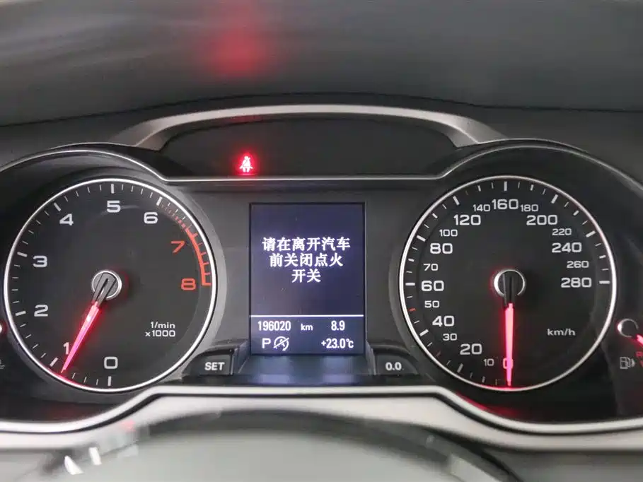 Фото 7 - Audi A4L