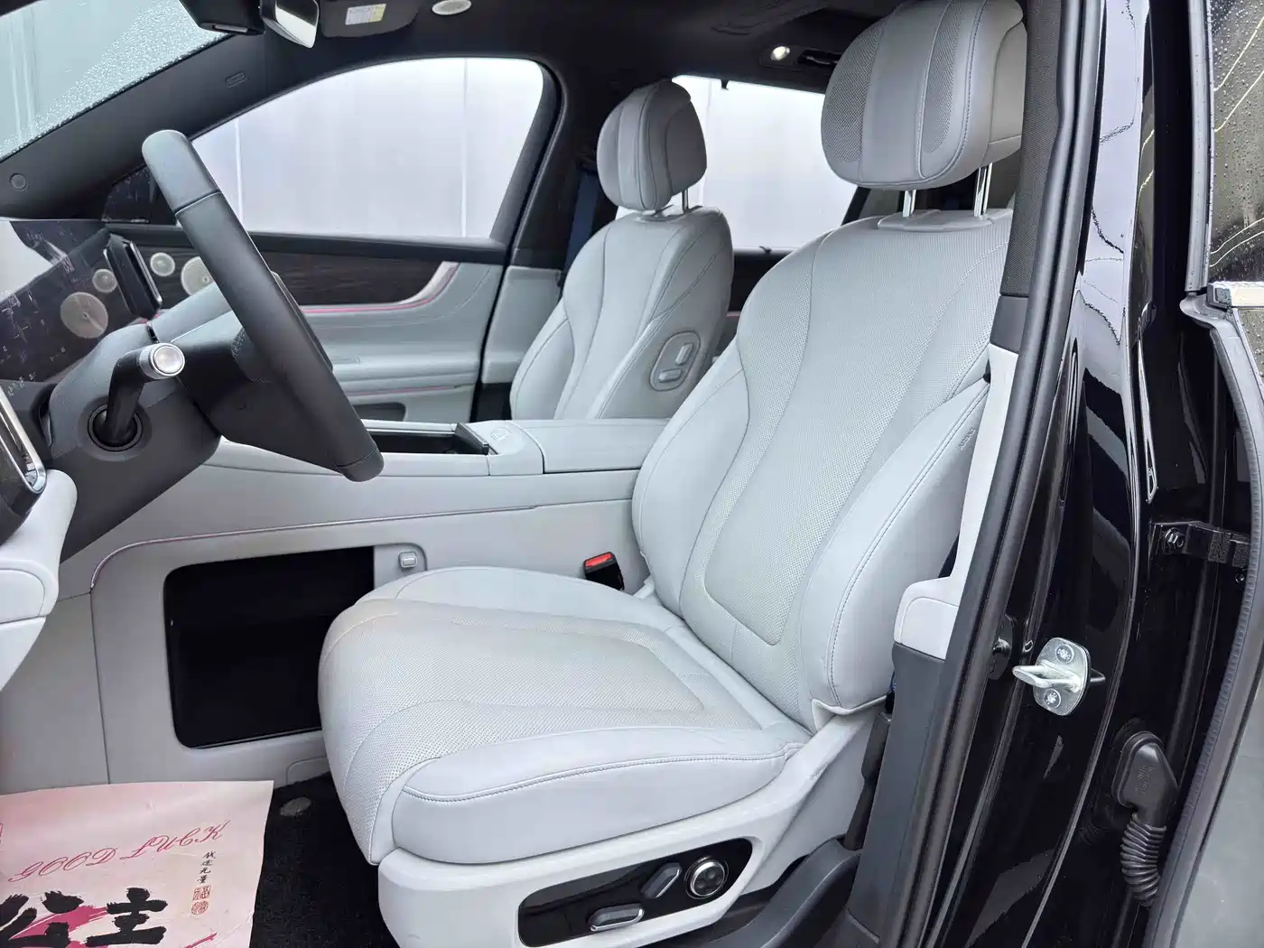  AITO Wenjie AITO M9 2024 Range Extender Max Edition 42kWh 6-seater 11