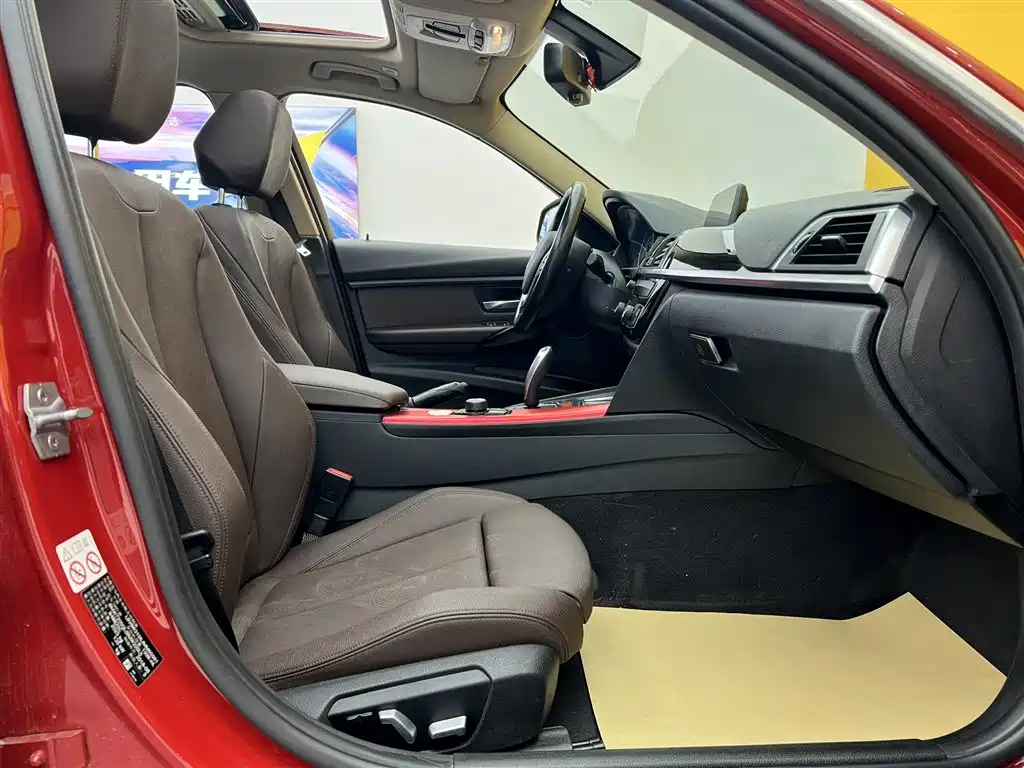 BMW 3 Series 2018 320Li Fashion Style фото 19