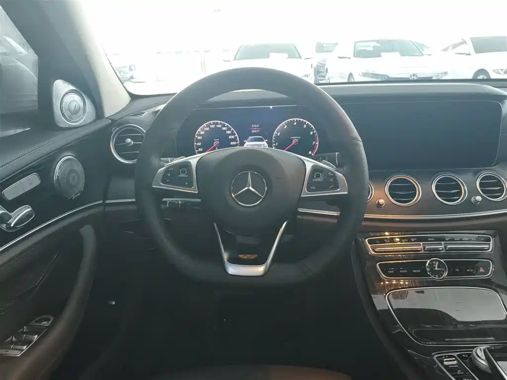 Mercedes-Benz E-Class 2018 E 200 L Sport фото 11