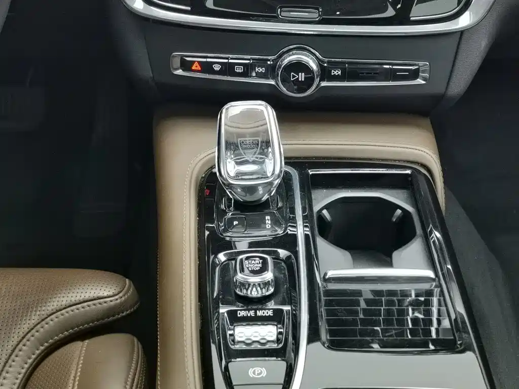 VOLVO S90 PLUG IN HYBRID