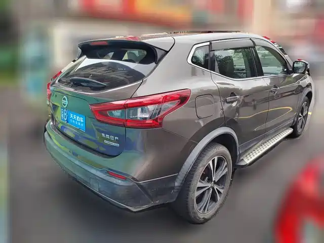 Nissan Qashqai 2019 2.0L CVT Luxury Edition — фото 2