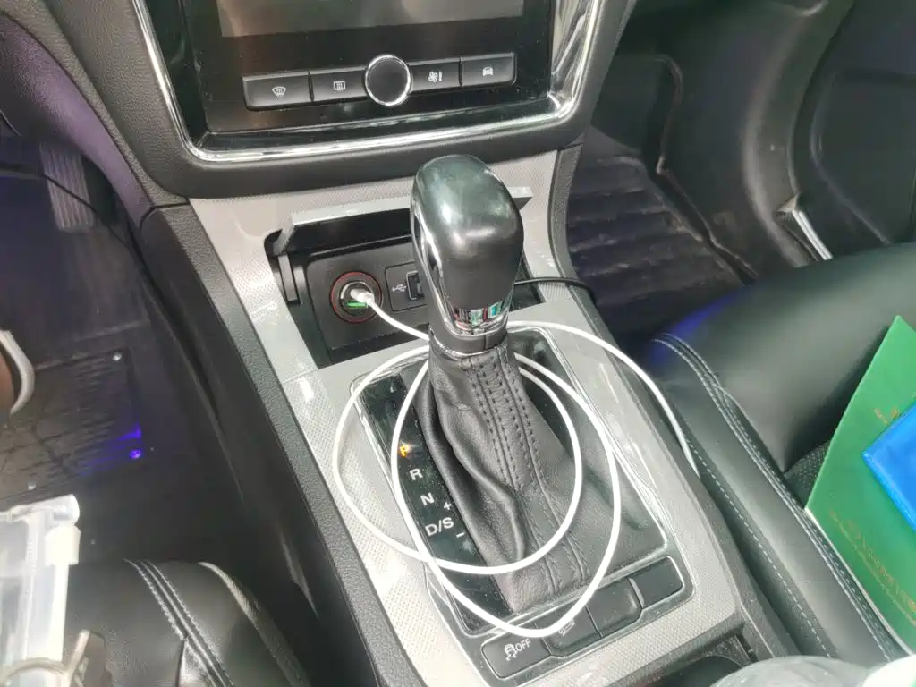 Фото 7 - Roewe RX5