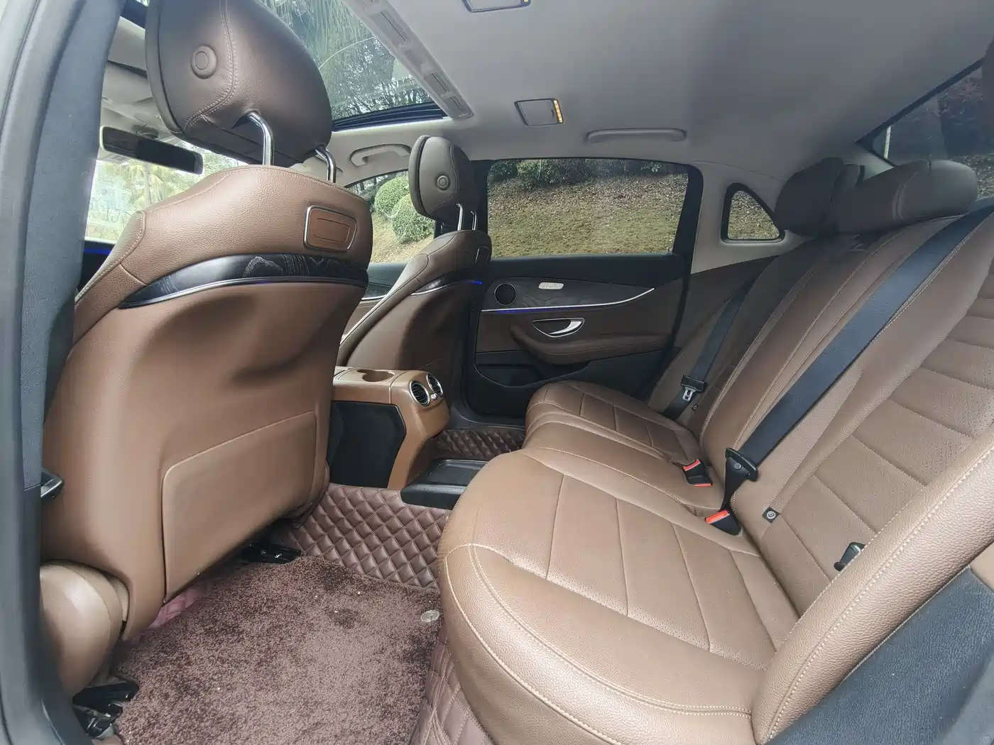 Mercedes-Benz E-Class 2017 E 300 L Sport Fashion фото 8