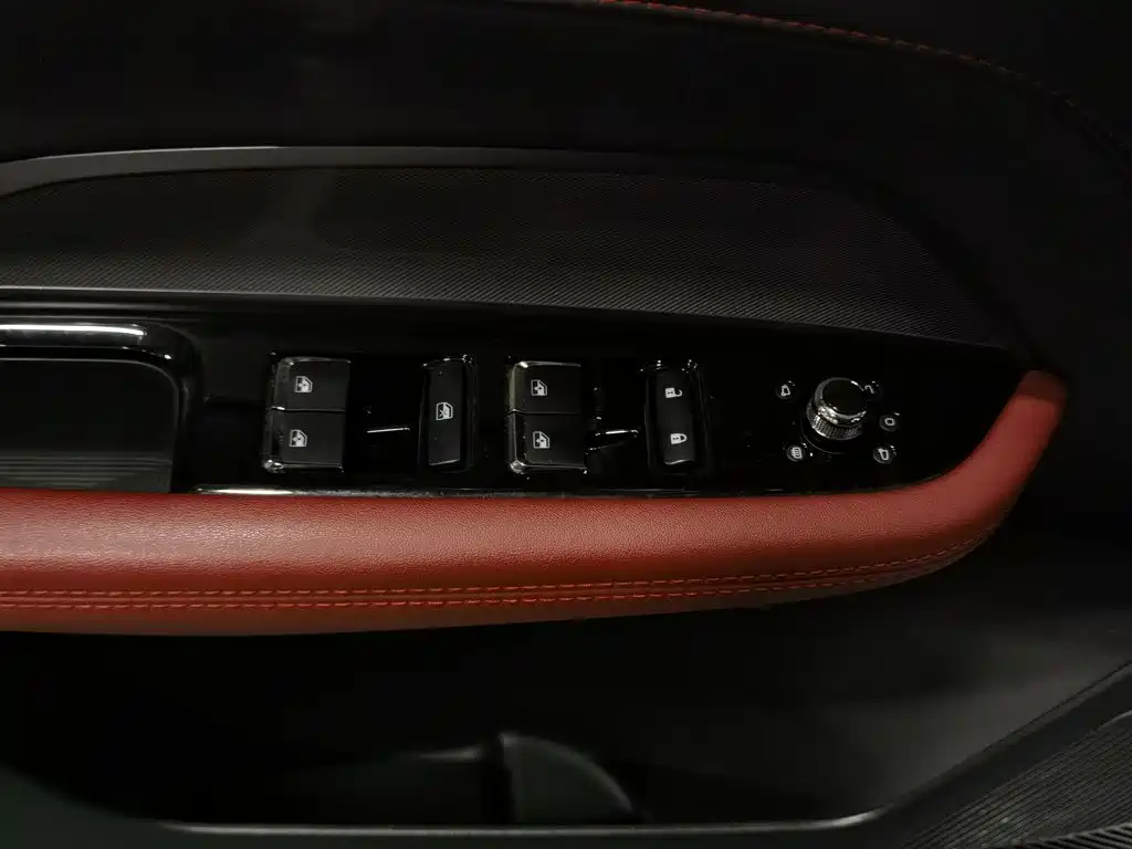 Фото 9 - Changan Oshan Z6