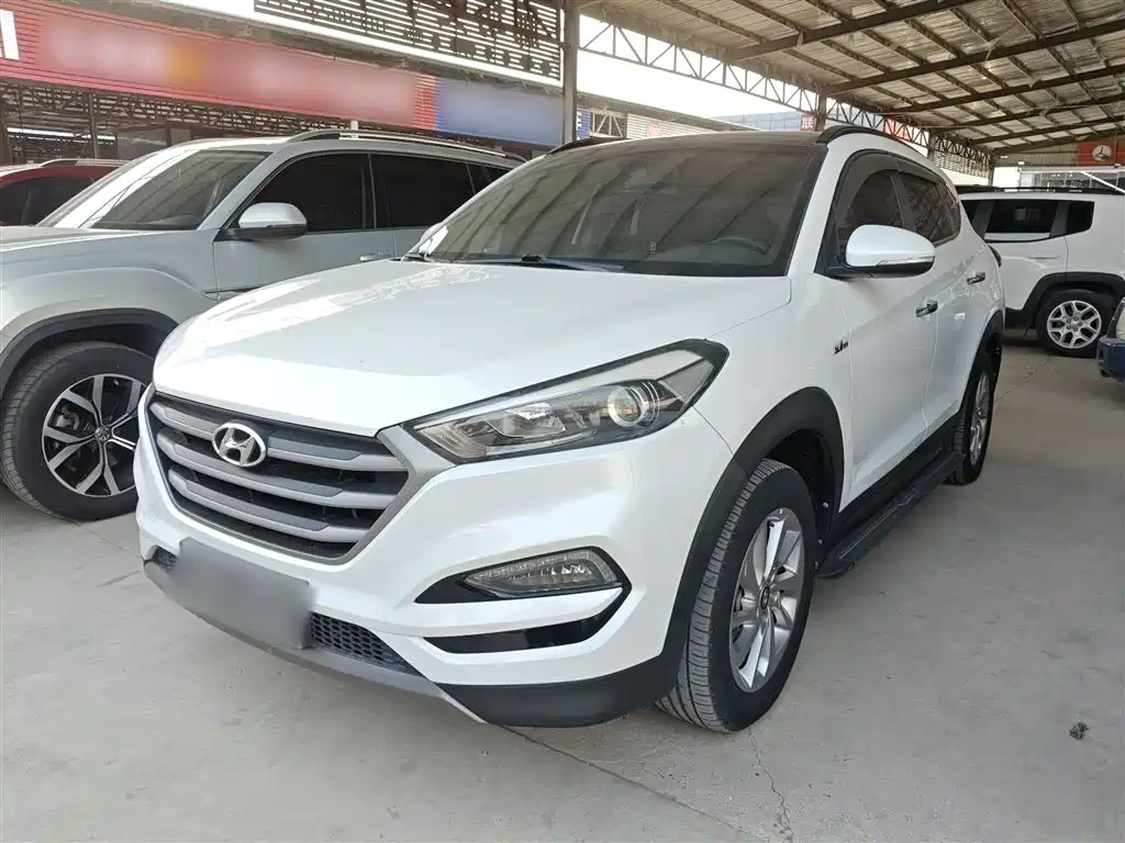 Hyundai Tucson 2015 1.6T Dual Clutch 2WD Smart фото 2