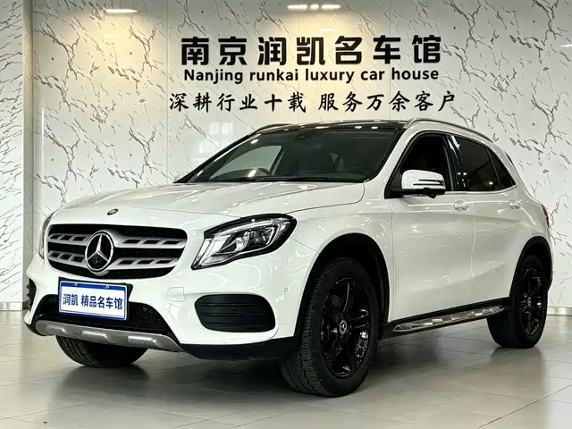 Mercedes-Benz GLA 2019 GLA 200 Fashion