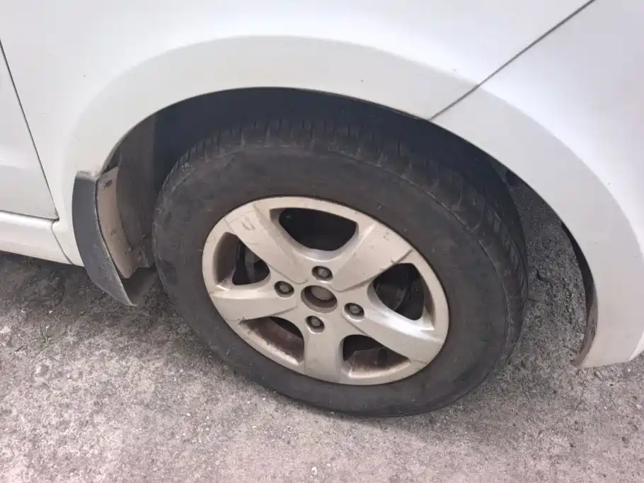 Dongfeng Fengguang Fengguang 330 2014 2014 1.5L Manual Comfort DK15-02
