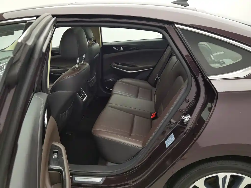 Changan Raeton CC 2018 2018 1.5T Auto Smart Elegance China V