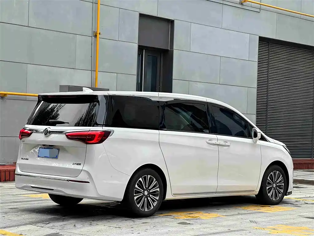 BUICK GL8