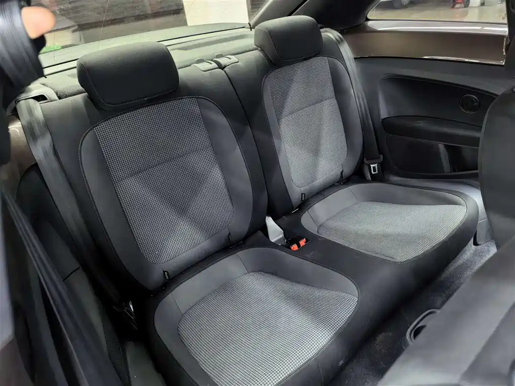 Volkswagen Beetle 2015 180TSI фото 8