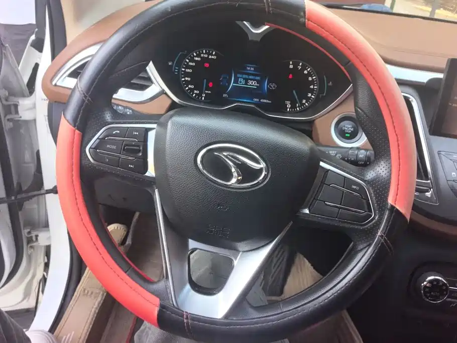 Soueast DX7 2016 2016 1.5T Manual Triumph Edition