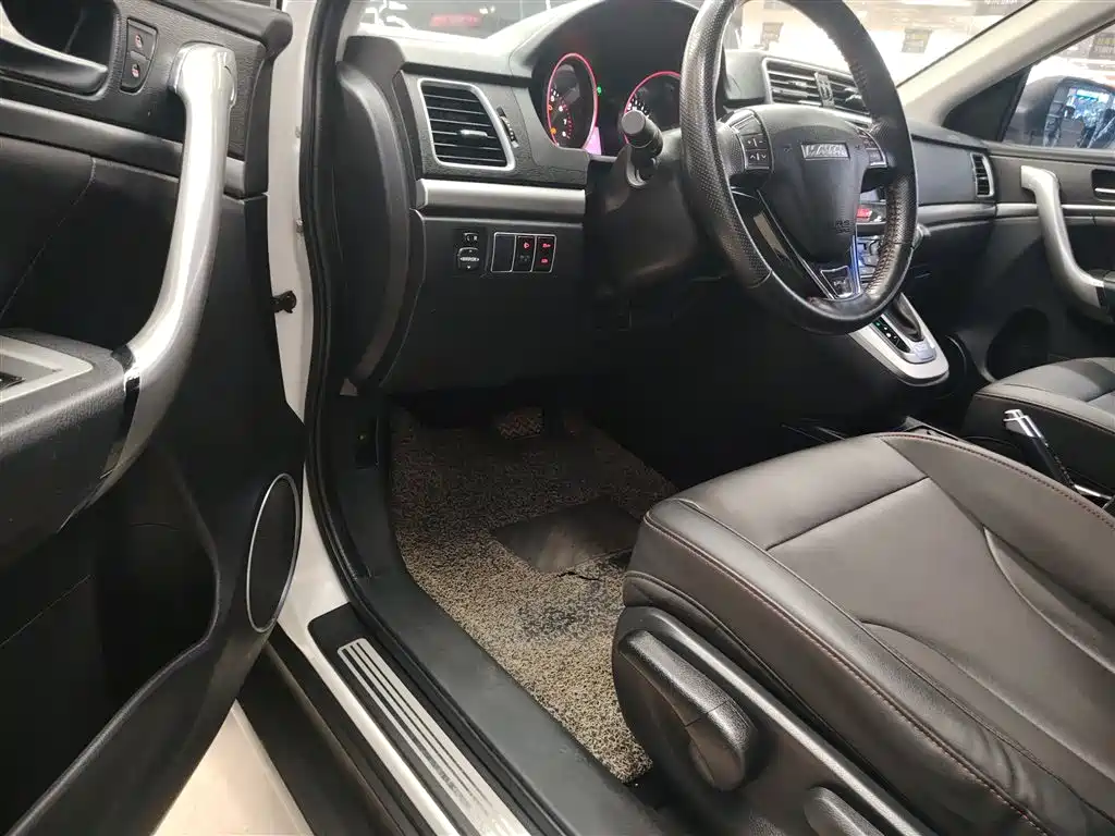 Haval M6 2017 1.5T Automatic 2WD Elite фото 16