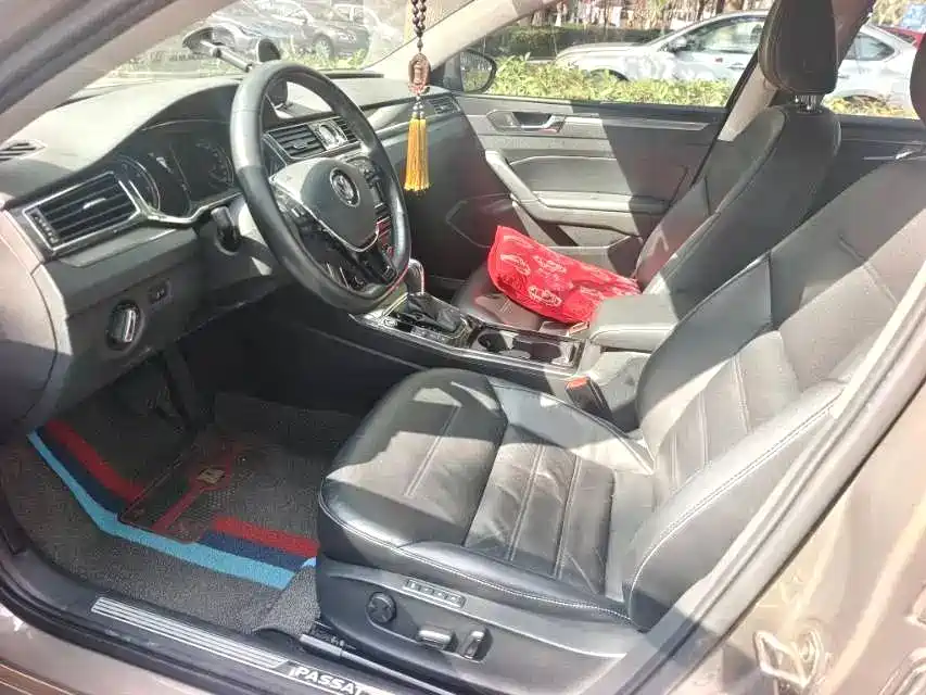 Фото 9 - Volkswagen Passat