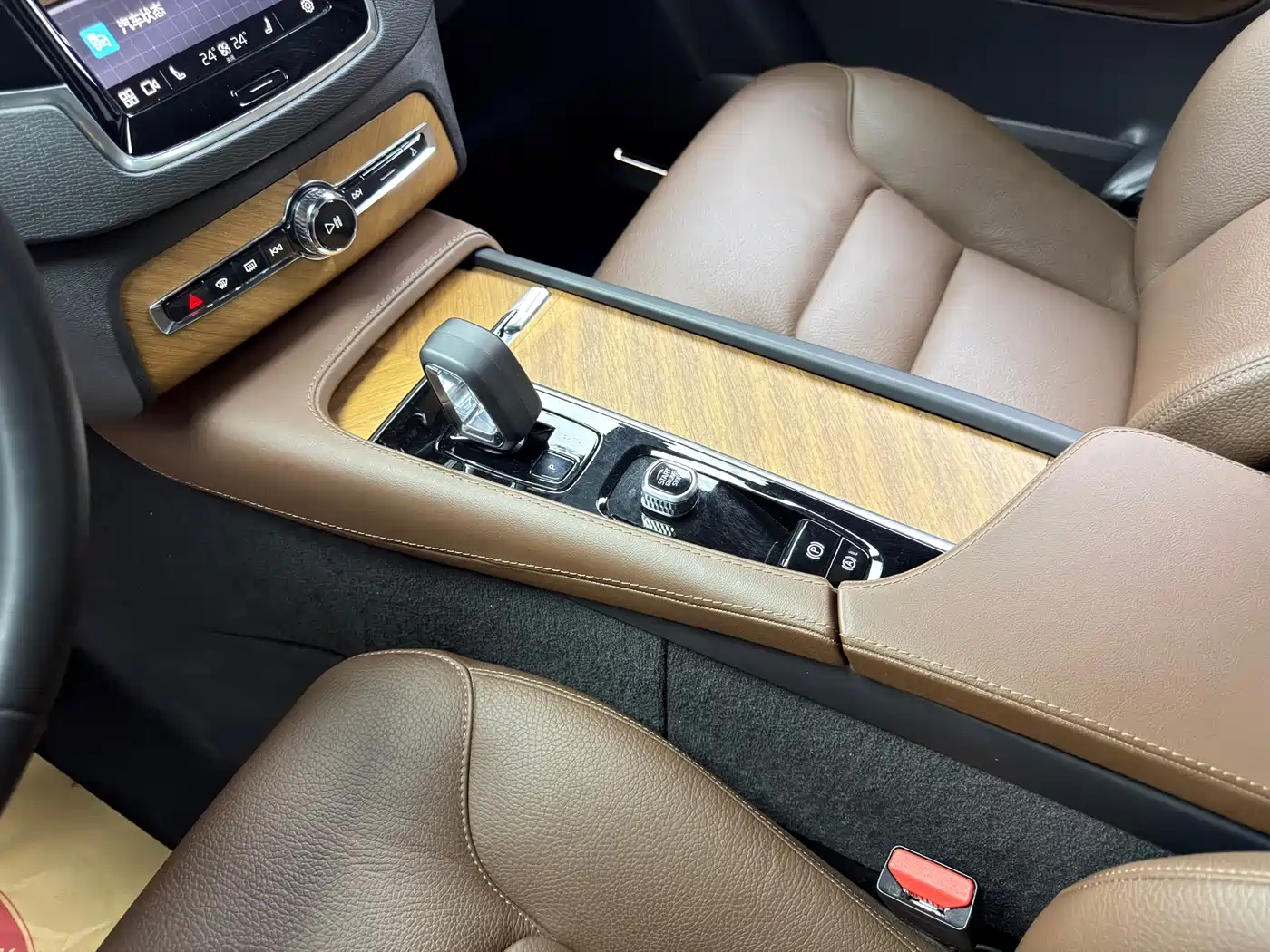 Volvo XC90 2024 2024 B6 Elegance Luxury 7-Seater