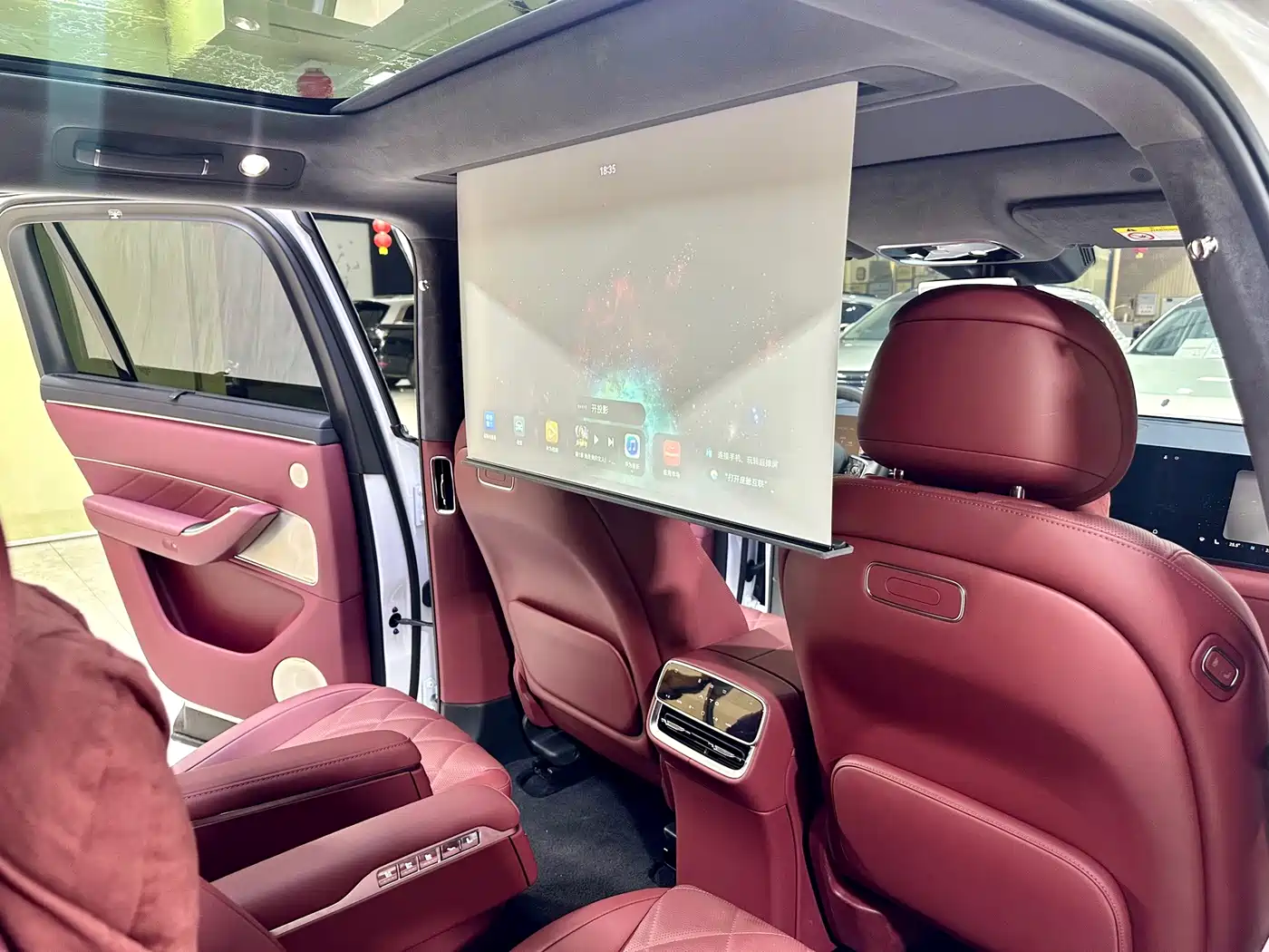 Aito AITO M8 2026 2025 Pure Electric Max+ 6-seater AWD