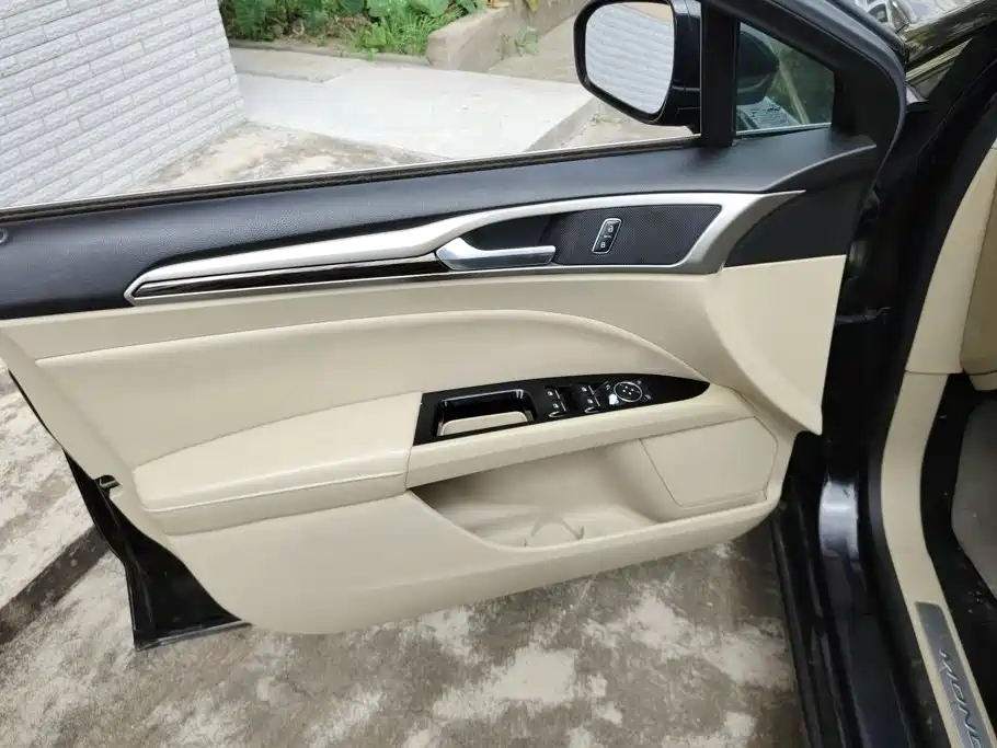 Ford Mondeo 2014 2013 2.0L GTDi200 Fashion