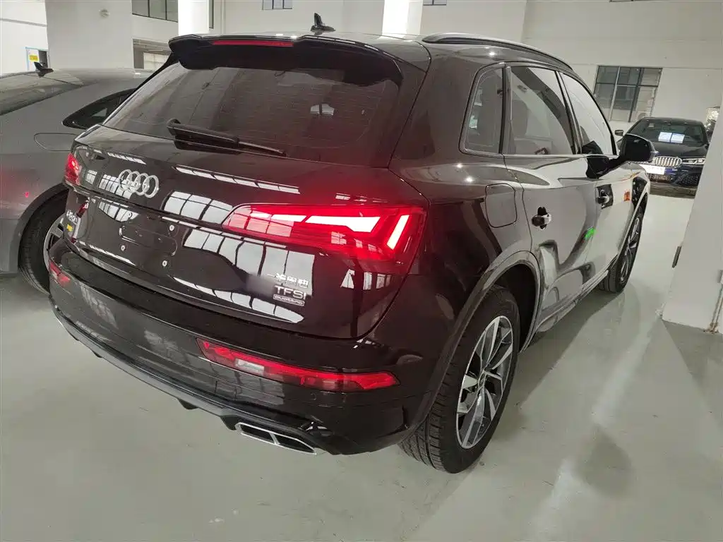 Audi Q5L 2025 40 TFSI Luxury Dynamic фото 7
