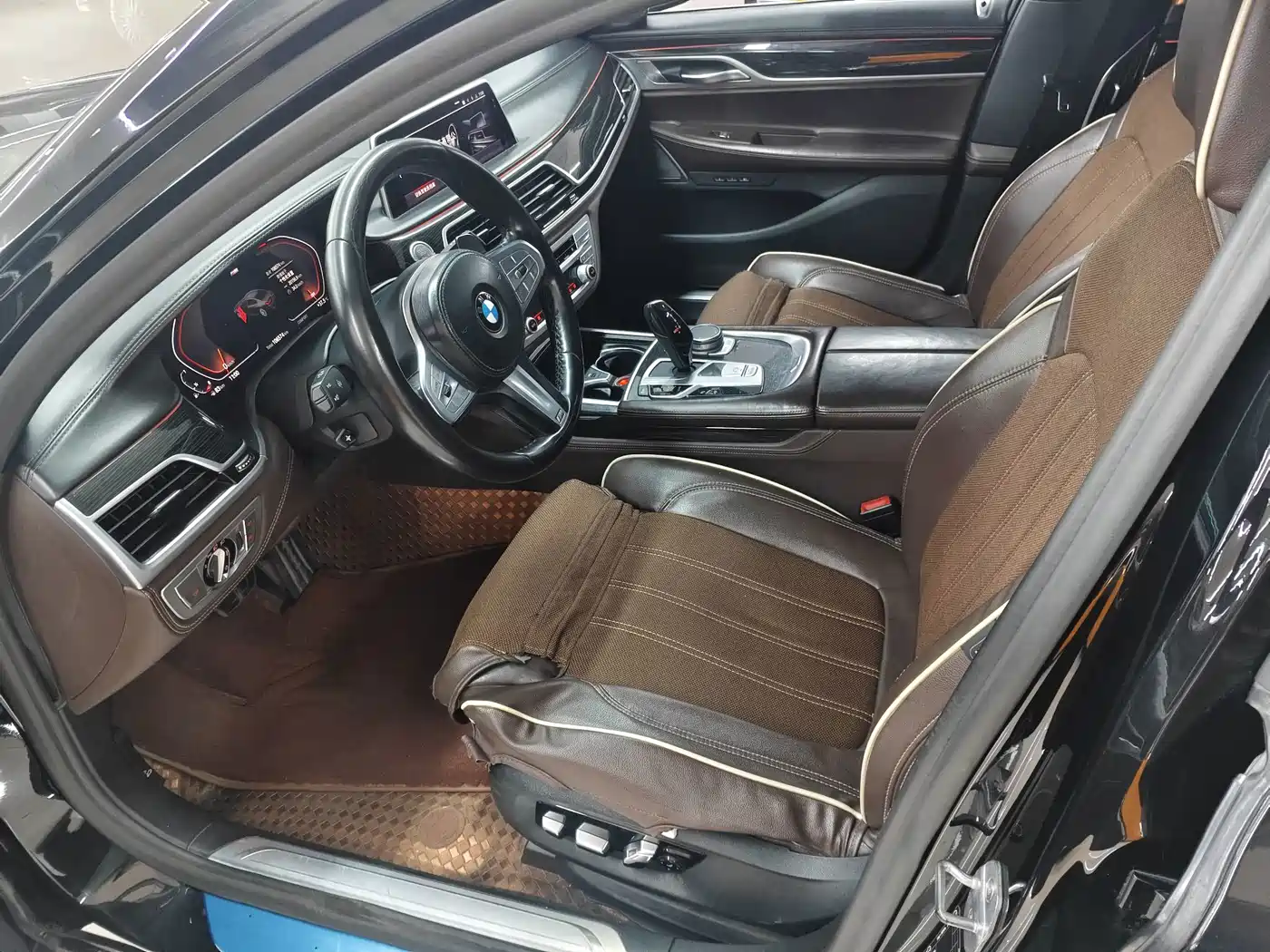 Photo 6 - BMW 7 Series