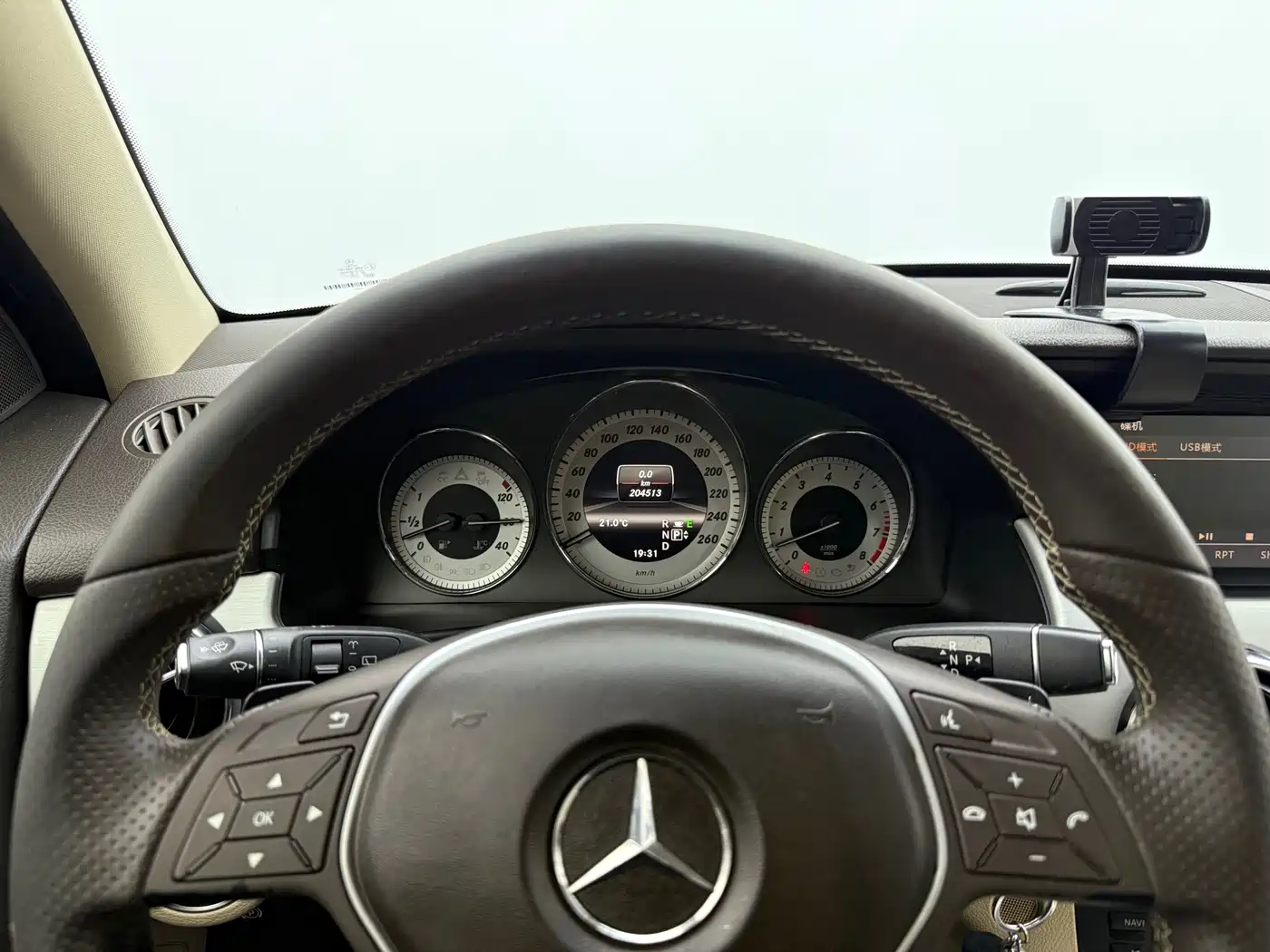 Mercedes-Benz GLK-Class 2013 GLK 300 4MATIC Dynamic фото 4
