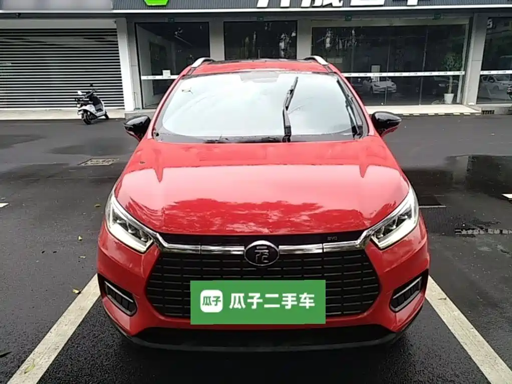 صورة 3 - BYD Yuan New Energy