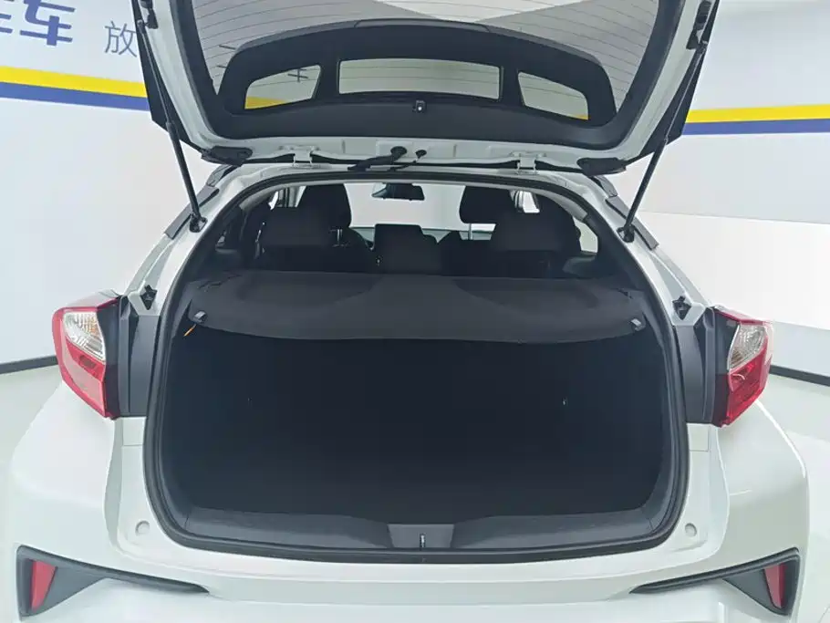 Toyota IZOA 2022 2021 2.0L Yixiang Edition