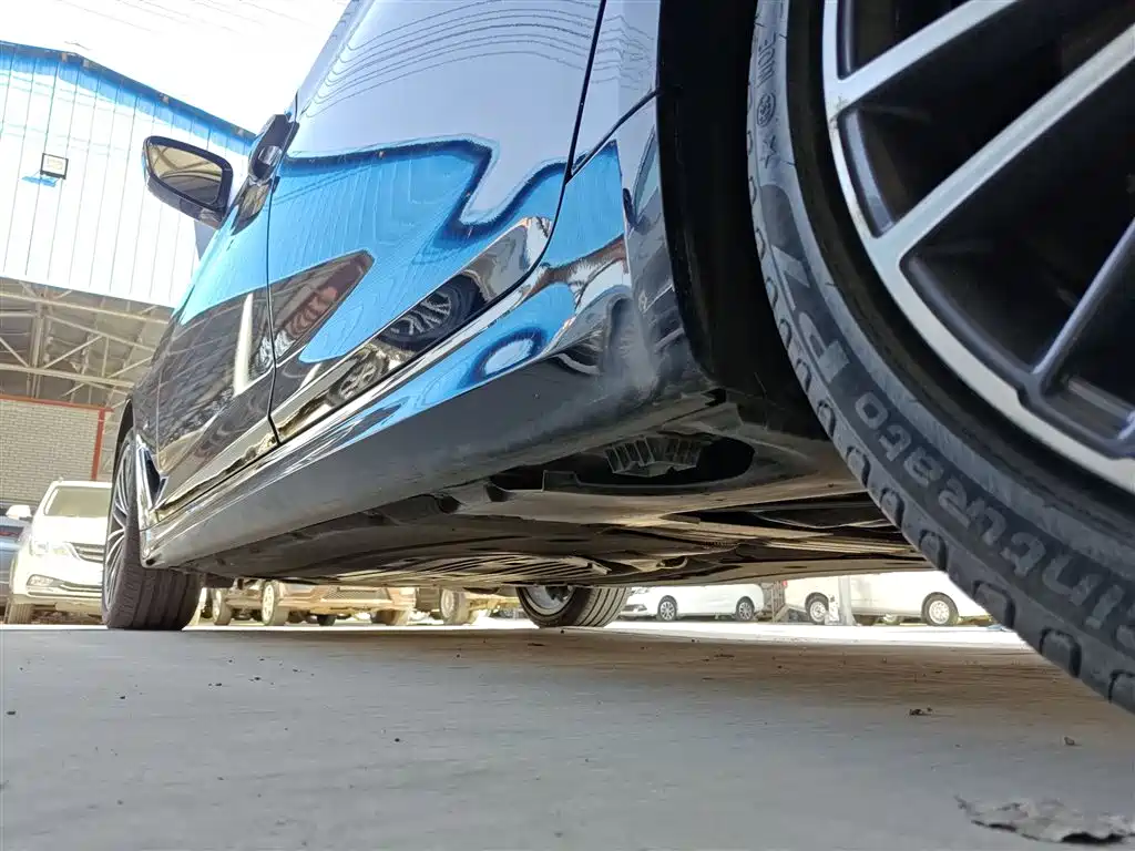 BMW 5 Series 2023 530Li Leading M Sport Package фото 22