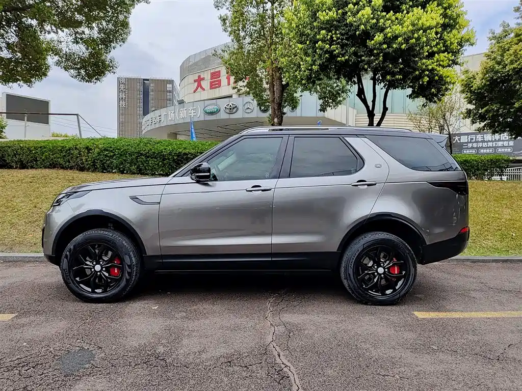 Land Rover Discovery 2017 3.0 SC V6 S фото 3