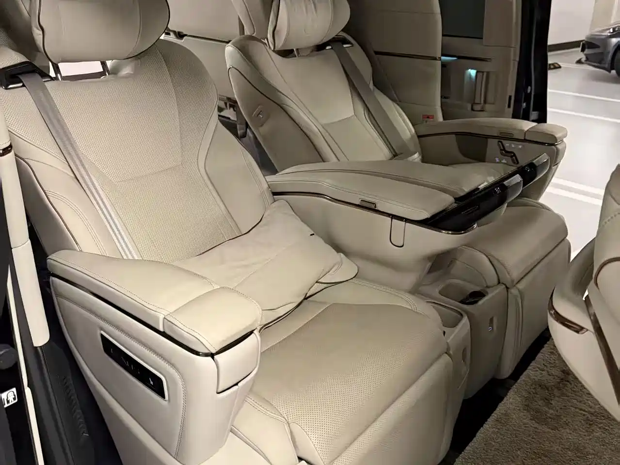 Lexus LM 2025 2023 350h 7-Seater Elegance Edition