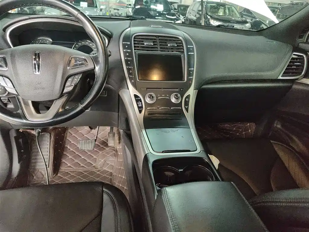 Фото 12 - Lincoln MKX
