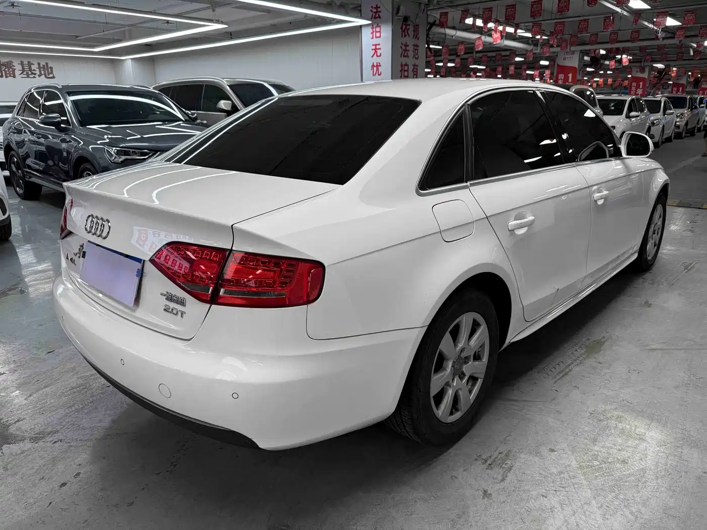 Audi A4L 2010 2011 2.0 TFSI Comfort