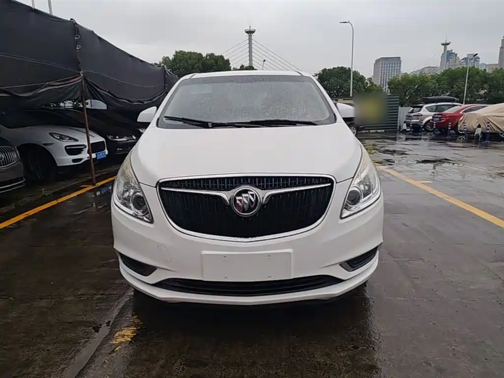 Buick GL8 2018 28T Comfort China VI фото 3