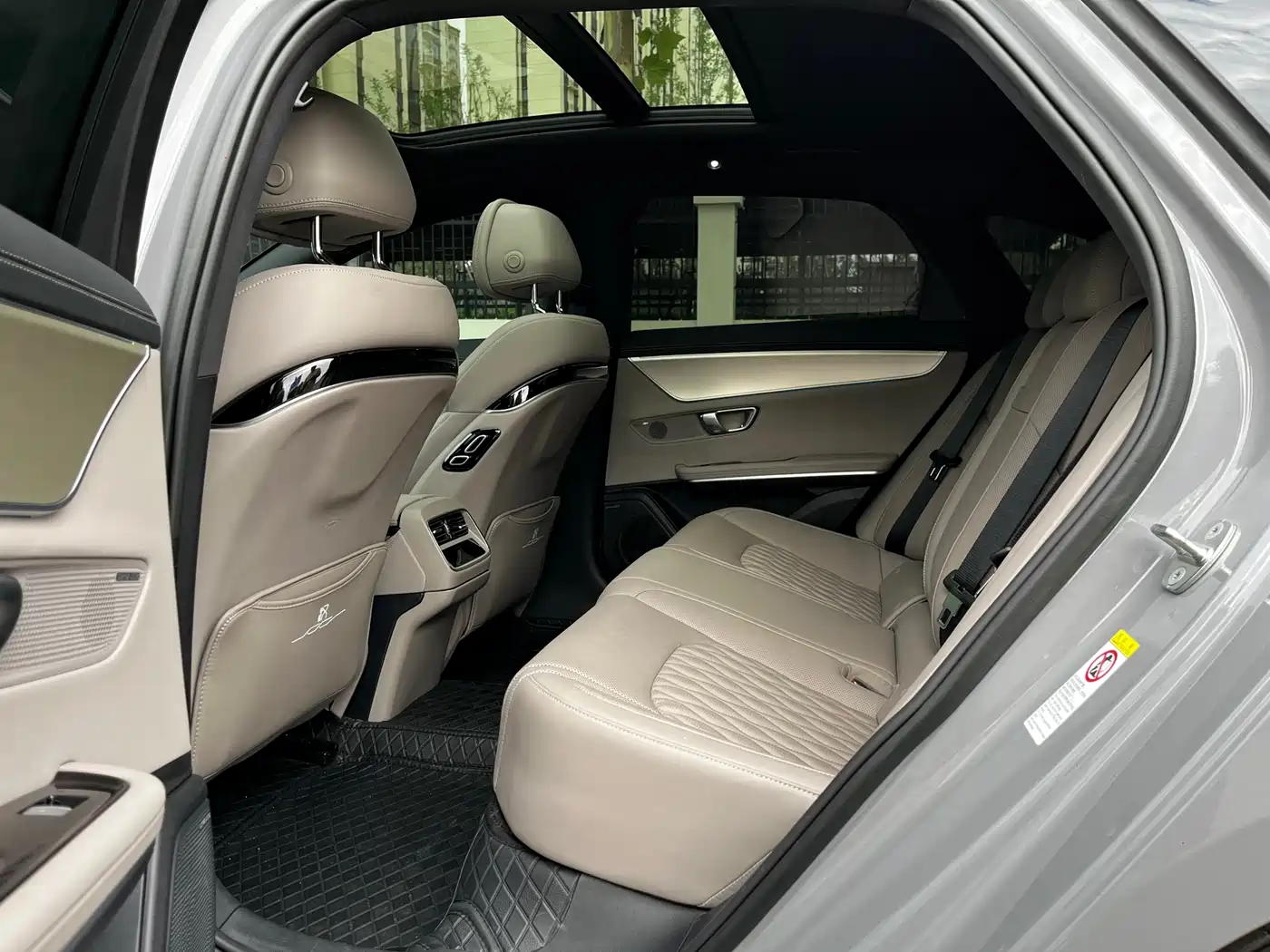 BYD Han 2025 DM-i 125KM Premium фото 5