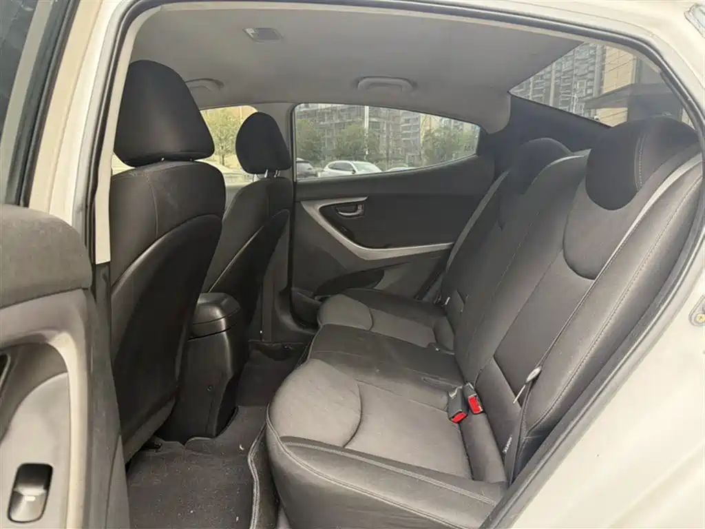 Hyundai Langdong 2016 1.6L Automatic Smart Edition фото 22
