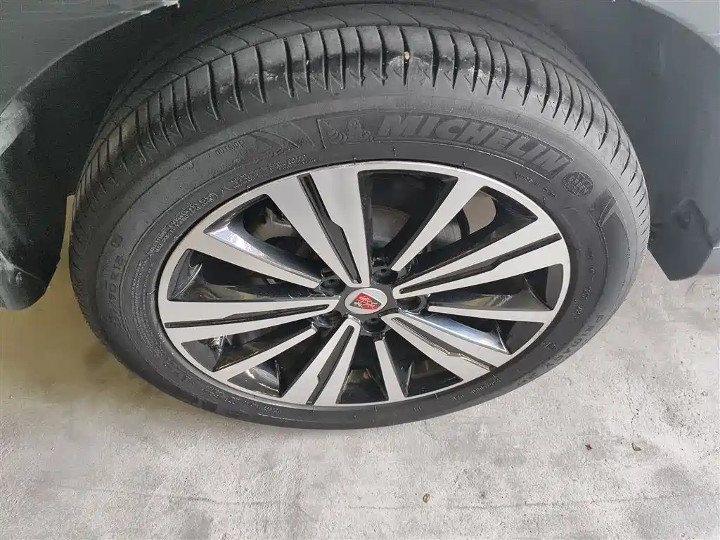 ROEWE RX5 NEW ENERGY