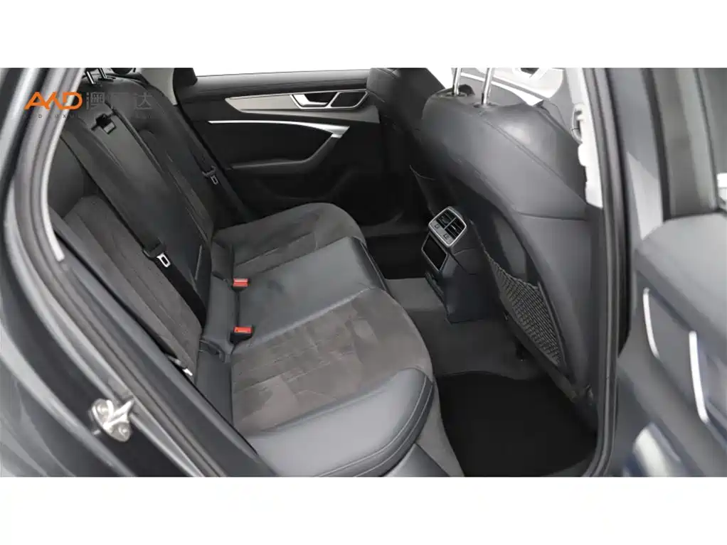Фото 8 - Audi A6 (Import)