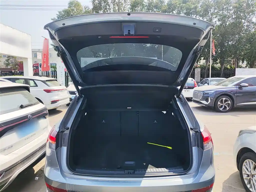 Audi Q4 e-tron 2024 40 e-tron Pioneer Edition фото 19