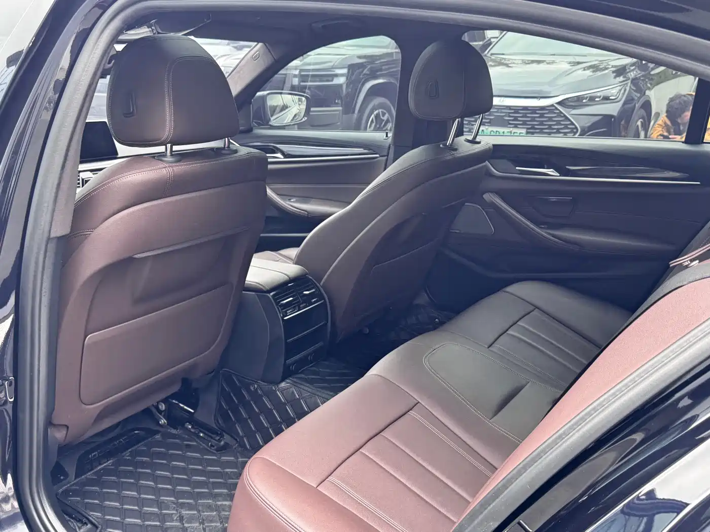 BMW 5 Series 2018 525Li Luxury Package фото 12