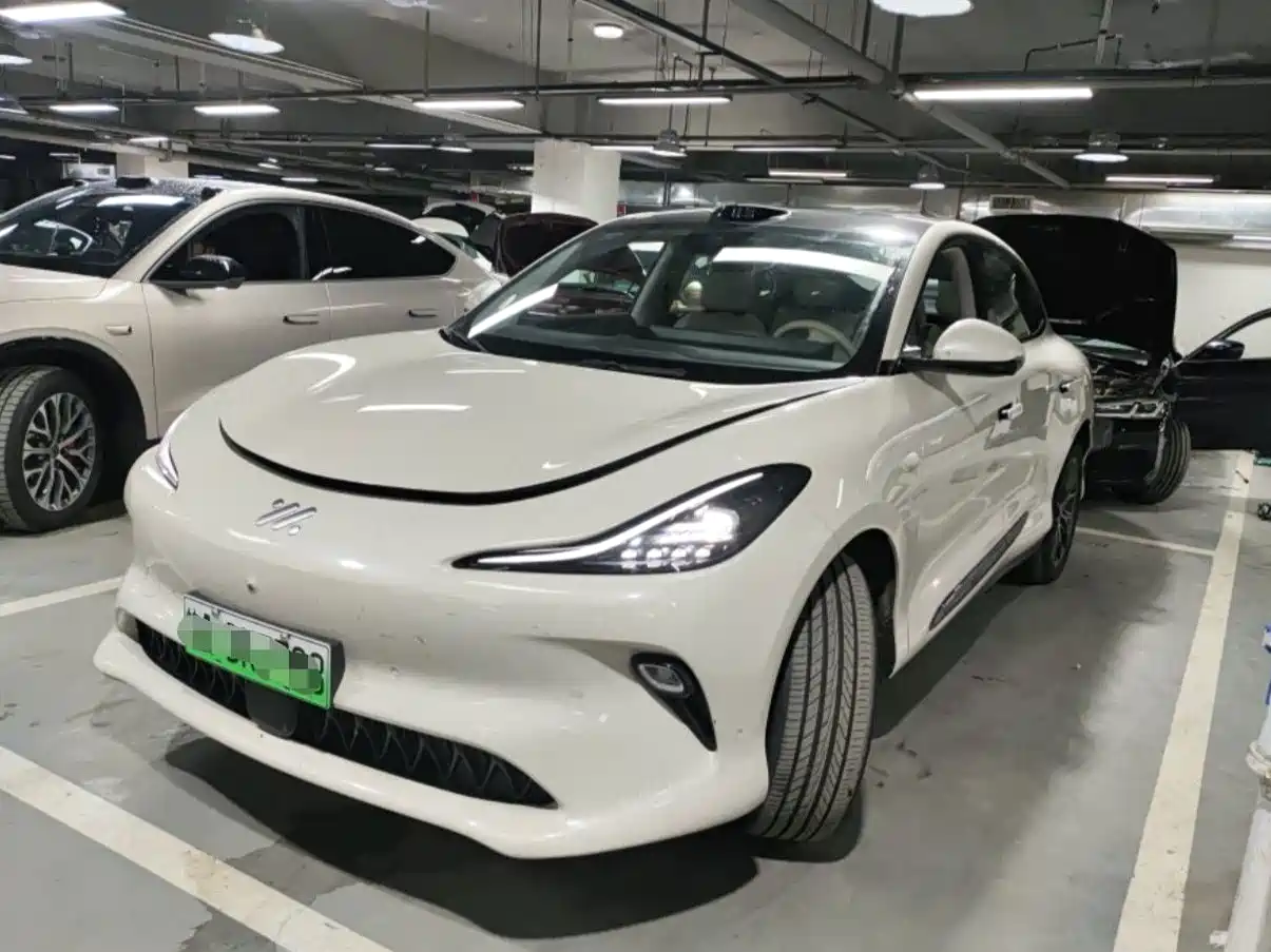 Photo 1 - IM Motors IM LS6
