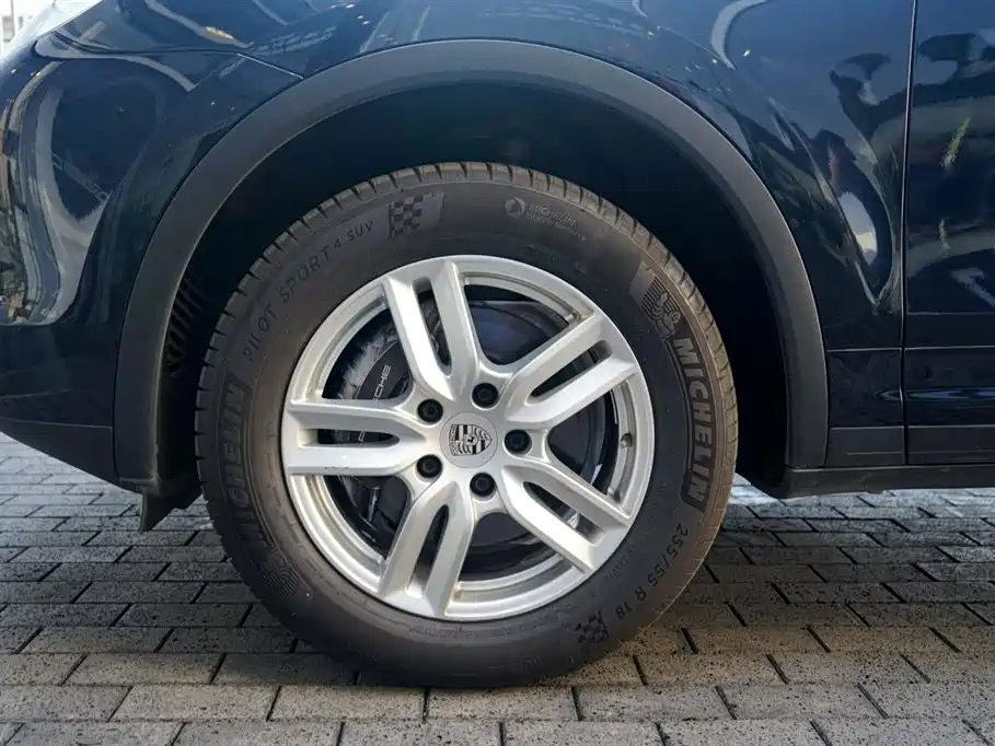 صورة 20 - Porsche Cayenne